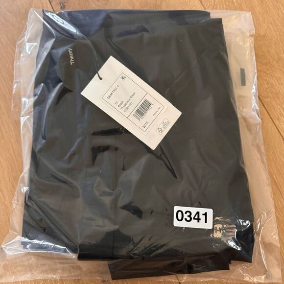 Theory Demitria 4 Pant in Good Wool - Picture 10 of 14